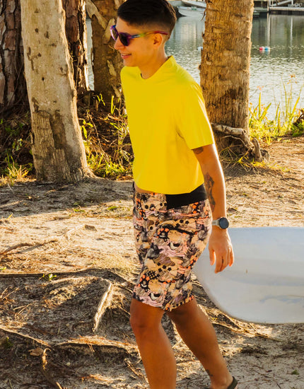 All Time 11" - Zipper Snap Mid - Rise Short : Abby