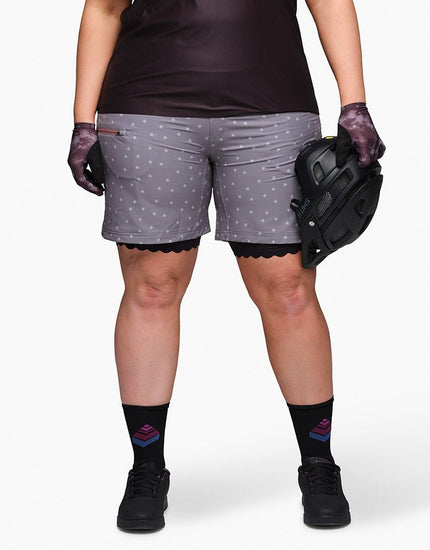 Limitless 7" - Stretch Waistband High - Rise Short : Clay Stars