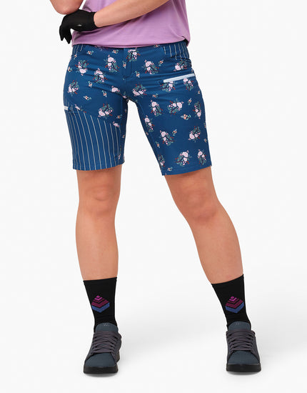 All Time 11" - Zipper Snap Mid-Rise Short : Blooming Stripes