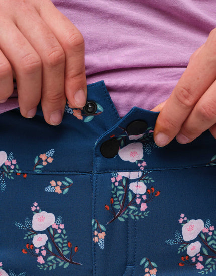 All Time 11" - Zipper Snap Mid-Rise Short : Blooming Stripes