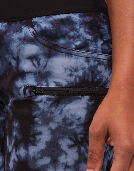 Limitless 11" - Stretch Waistband High-Rise Short : Graphite Tie Dye