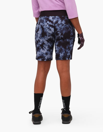 Limitless 11" - Stretch Waistband High-Rise Short : Graphite Tie Dye