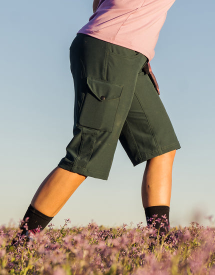 Limitless 14" - Stretch Waistband High-Rise Short : Pine
