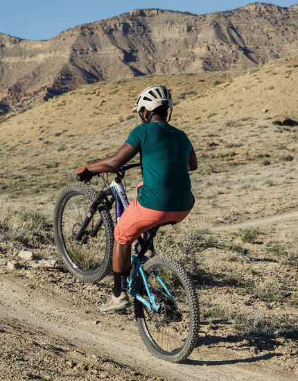 Limitless 14" - Stretch Waistband High-Rise Short : Topo