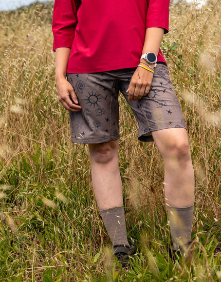 SHREDLY Women's All Time 11" - Zipper Snap Mid-Rise Short : Ink
