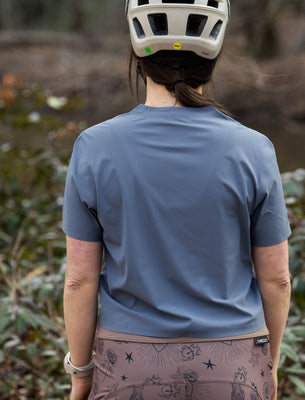 SHREDLY Women's Beyond Tech Boxy Tee : Azul