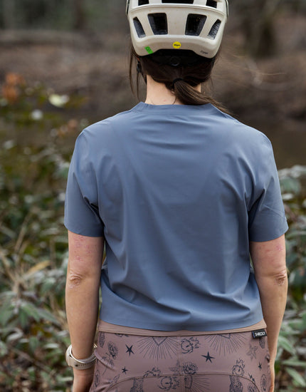 SHREDLY Women's Beyond Tech Boxy Tee : Azul