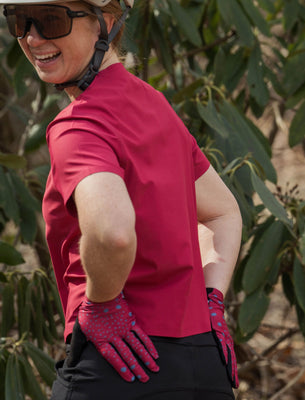 SHREDLY Women's Beyond Tech Boxy Tee : Raspberry