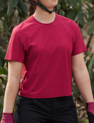 SHREDLY Women's Beyond Tech Boxy Tee : Raspberry