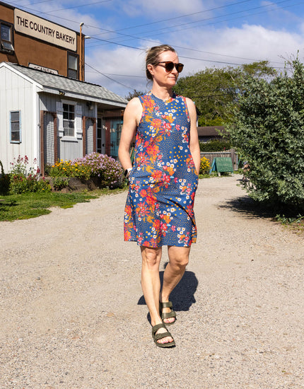SHREDLY Women's Beyond Tech Cool Down Dress : Flora Azul