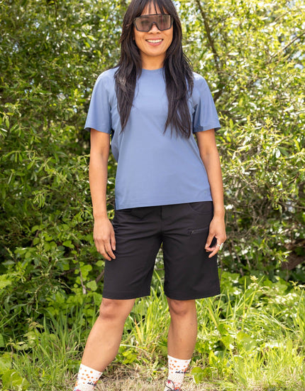 SHREDLY Women's Beyond Tech Tee Vented : Azul