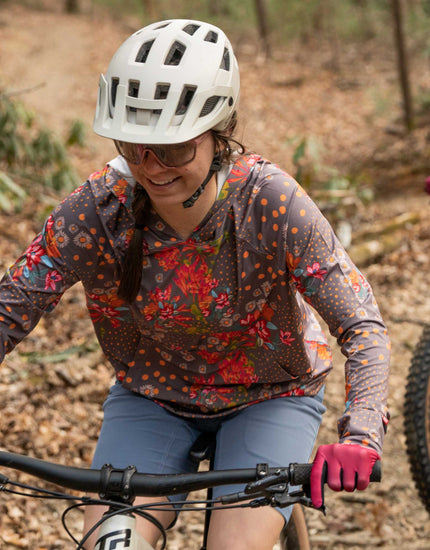 SHREDLY Women's Featherweight Sun Hoodie : Flora Clay