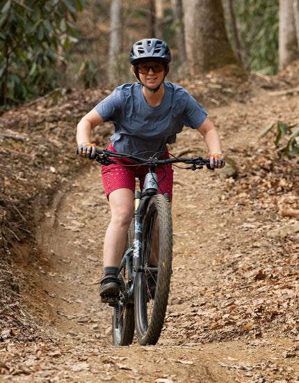 SHREDLY Women's Limitless 11" - Stretch Waistband High - Rise Short : Dottie