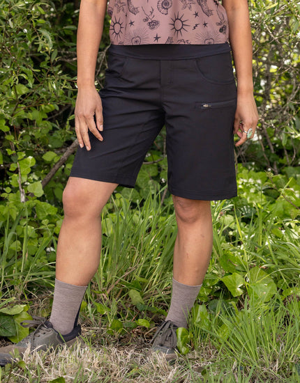 SHREDLY Women's Limitless 11" - Stretch Waistband High-Rise Short : Noir