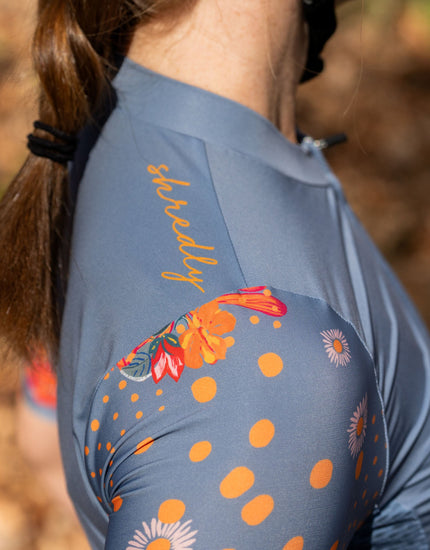 SHREDLY Women's Short Sleeve Cadence Jersey : Flora Azul