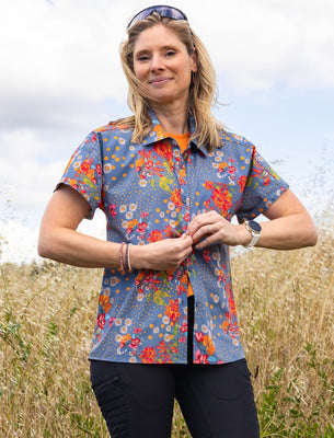 SHREDLY Women's Short Sleeve Explorer Shirt : Flora Azul