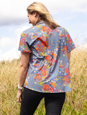 SHREDLY Women's Short Sleeve Explorer Shirt : Flora Azul