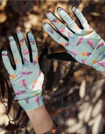 SHREDLY Women's SHREDLY x Marley Blonsky : Glove : Ice Cream