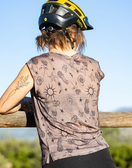 SHREDLY Women's Your Favorite Tank : Ink